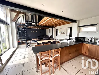 House at Saint-Valérien (89150)