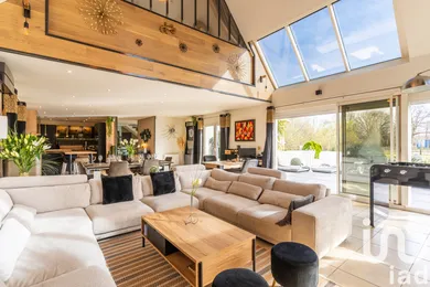 Demeure à Pont-l'Évêque (14130)