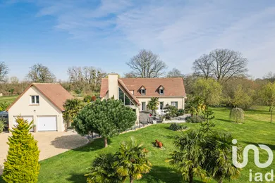 Demeure à Pont-l'Évêque (14130)