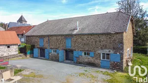 Maison de village à Saint-Cyr-les-Champagnes (24270)