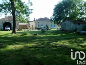 House at Vanzac (17500)