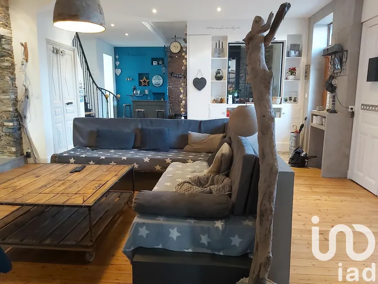 Maison 7 pièces 215 m² · à Nieul-le-Dolent · 215 m² · 278 900 €