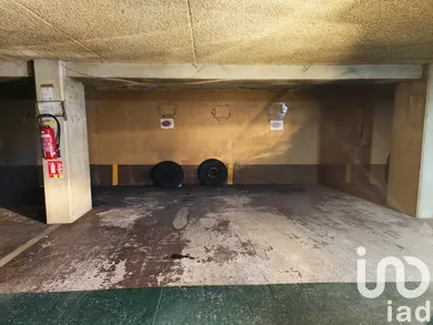 Parking at Suresnes (92150) — 5/5