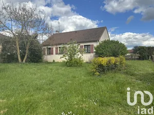 House at Chalais (86200)