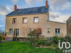 House at Lys-Haut-Layon (49310)