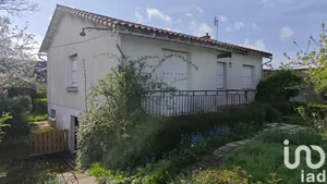 Detached house in La Forêt-sur-Sèvre (79380)
