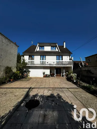 Traditional house at Livry-Gargan (93190)