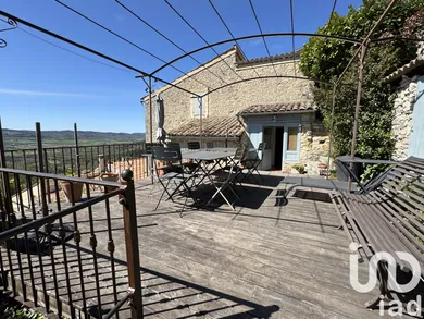 Village house at Saint-Michel-l'Observatoire (04870)