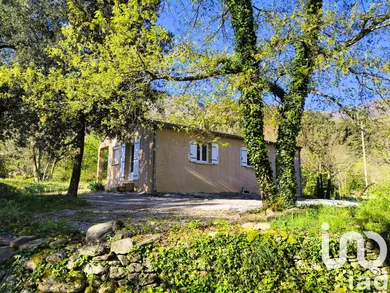 House at Gravières (07140)