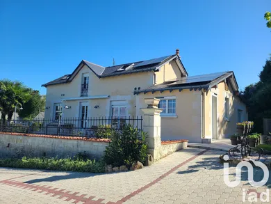 House in Saumur (49400)