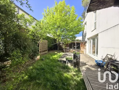 Traditional house at Nanterre (92000)