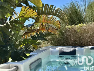 Architectural house at Ollioules (83190)