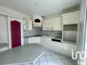 Apartment in Saint-Étienne (42000)