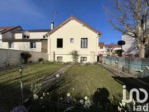 House at Fresnes (94260)