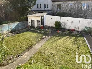 House at Fresnes (94260)