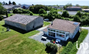 House at Baignes-Sainte-Radegonde (16360)