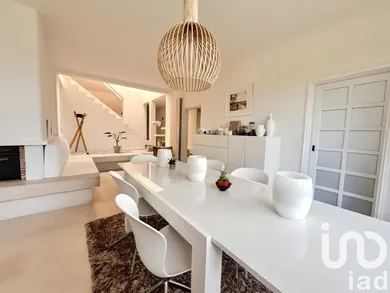 Architectural house in Lagord (17140)