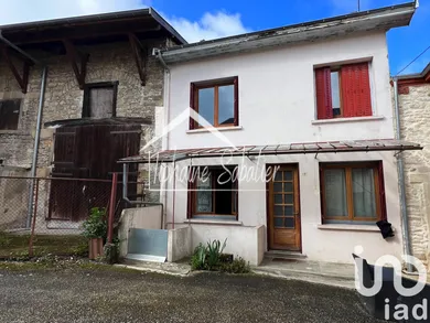 House at Saint-Alban-de-Roche (38080)