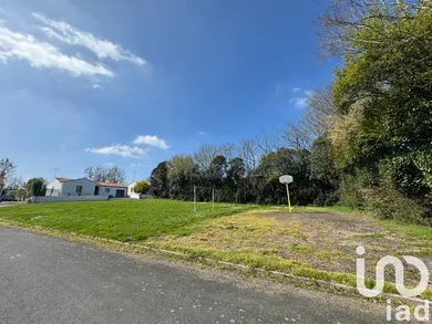 Building plot in Rives de l'Yon (85310)