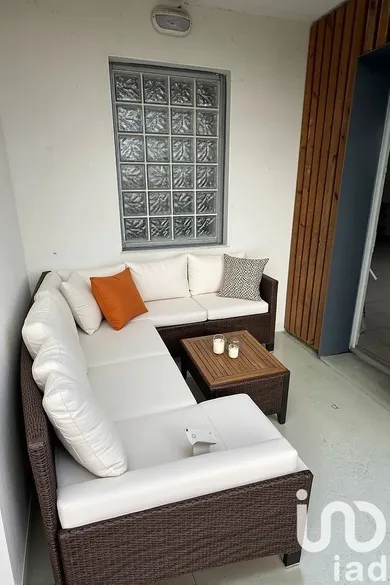 Apartment at Saint-Jean-d'Illac (33127)
