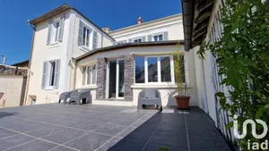 Townhouse at Trie-Château (60590)