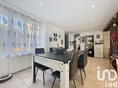 Maison de village à Montigny-l'Allier (02810)