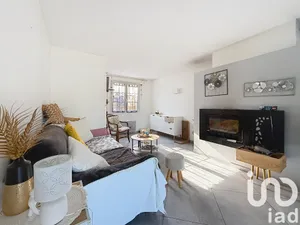 House at Lons (64140)