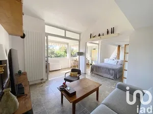 Apartment in Saint-Raphaël (83700)