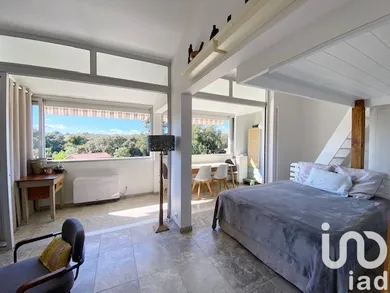Apartment in Saint-Raphaël (83700)