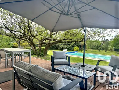 Traditional house at Montpon-Ménestérol (24700)