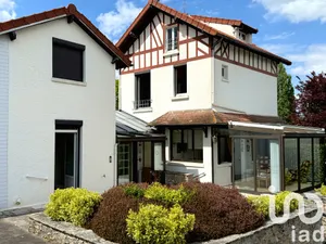 House at Montfort-l'Amaury (78490)