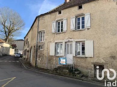 Village house at Ravières (89390)