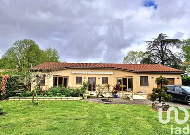 Traditional house at Chabanais (16150)