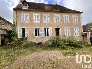Building at Bourbon-Lancy (71140)