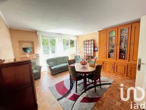 Apartment at Garches (92380)