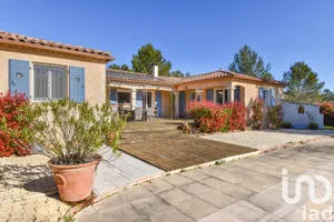Traditional house at Néoules (83136)