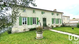 Village house at Bougneau (17800)