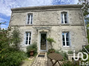 Maison à Les Velluire-sur-Vendée (85770)