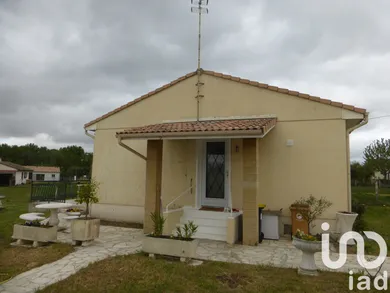 House at Braud-et-Saint-Louis (33820) — 12/15
