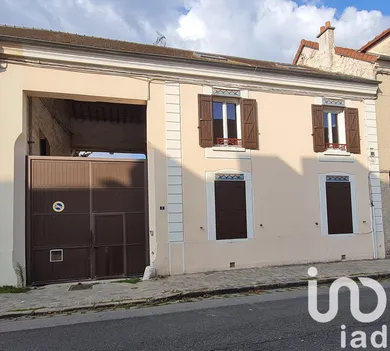 Maison traditionnelle à Morangis (91420)