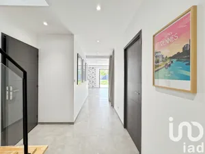 Pavillon à Laval (53000)