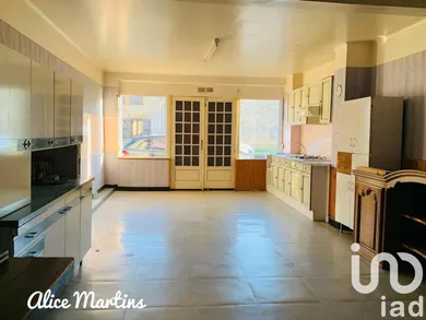 Building at Floing (08200)