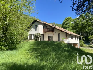 Architectural house at Pont-en-Royans (38680)