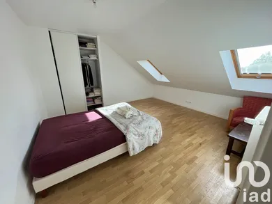 Apartment at Le Mesnil-Saint-Denis (78320) — 9/12