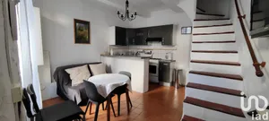Village house at CREISSAN (34370)