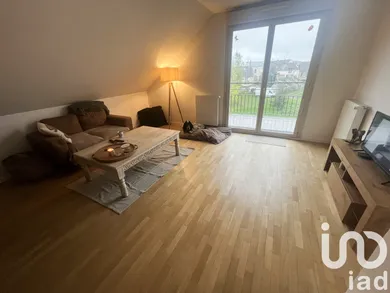 Apartment at Le Mesnil-Saint-Denis (78320) — 7/12