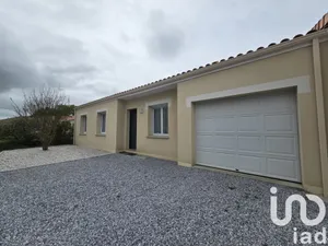 House at Nuaillé (49340)