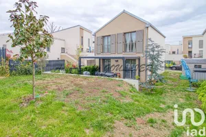House at Andrésy (78570)