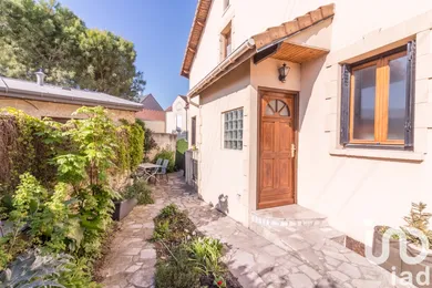 House at Carrières-sur-Seine (78420)