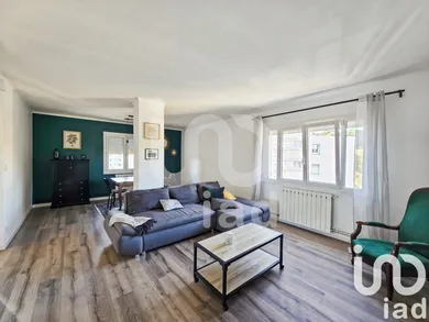 Apartment at Nîmes (30000)